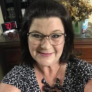 Meet your Posher, Mona